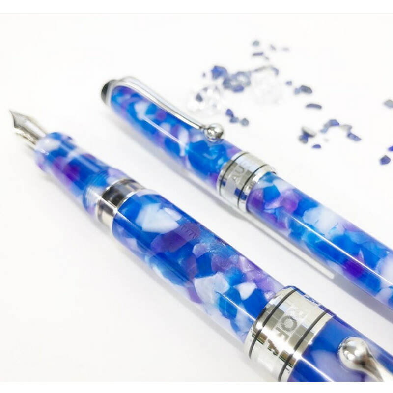 楽天市場】アウロラ 限定万年筆 カレイドスコーピオ・ルーチェブルーEF