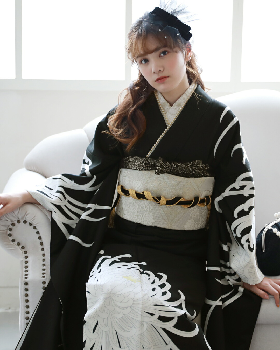 黒地モノトーン乱菊と薔薇のシックな振袖フルセット