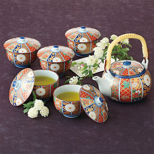 古伊万里湯呑 金彩上絵彩色 古伊万里湯呑 金彩上絵彩色 古伊万里