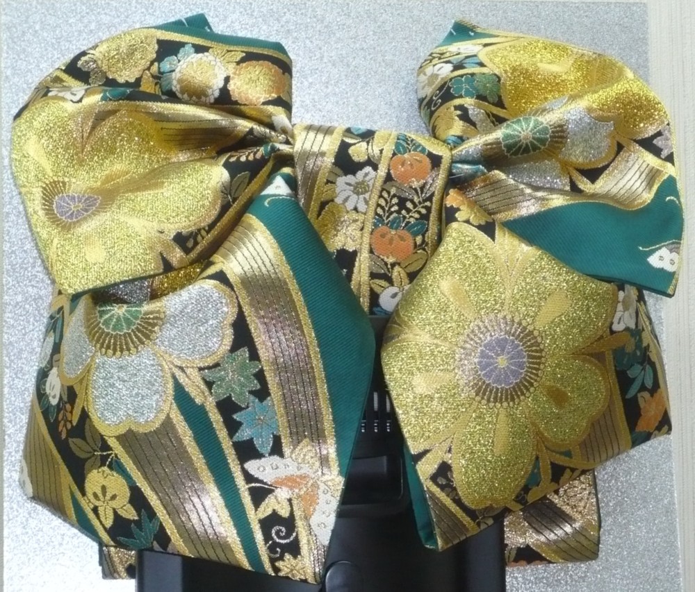う*ば様 【K744】時短！ニ部式 作り帯 飾り結び 振袖 金&黒&ラメ 2wa
