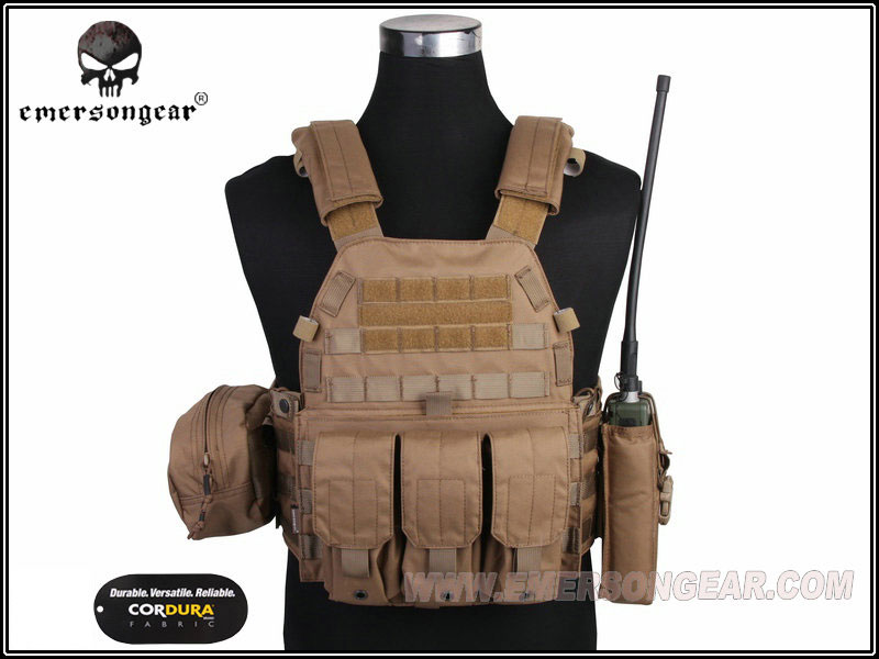 楽天市場】EMERSON LBT6094Aスタイル プレートキャリア 3ポーチ付 CB