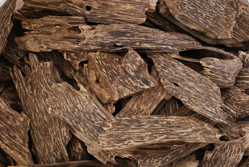 沈香 香木 伽羅 ベトナム 楽天市場】ベトナム産高級沈香 100g量り売り