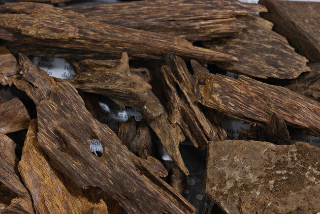 極上伽羅 天然沈香 香木 水沈み 訳あり 重さ:44.6g 楽天市場】約28kg