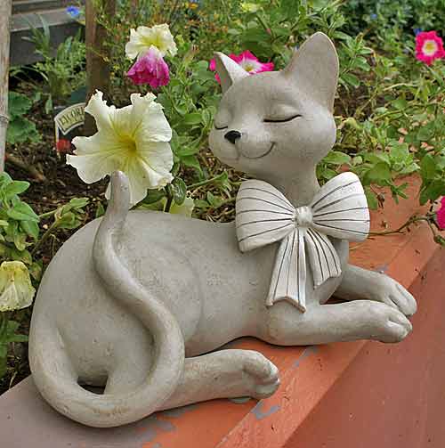 猫陶器色絵花文古玩 骨董置物 インテリア 陶器製 猫の置物 花模様 楽天