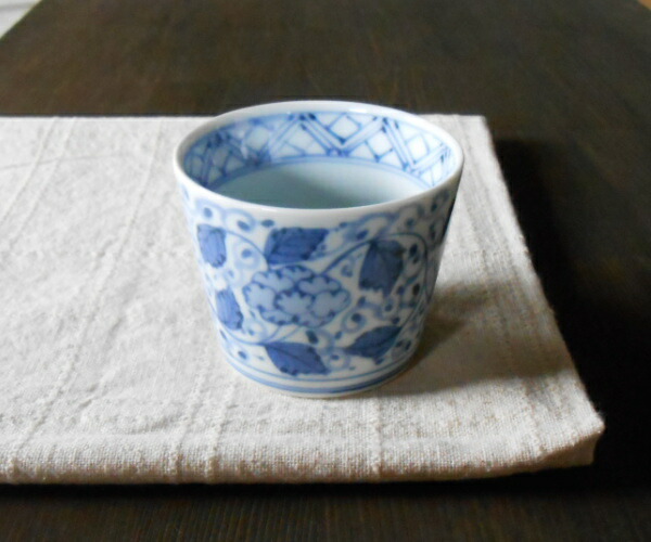 楽天市場】有田焼 染付古伊万里花唐草 そば猪口(ちょこ) : 有田焼や心器