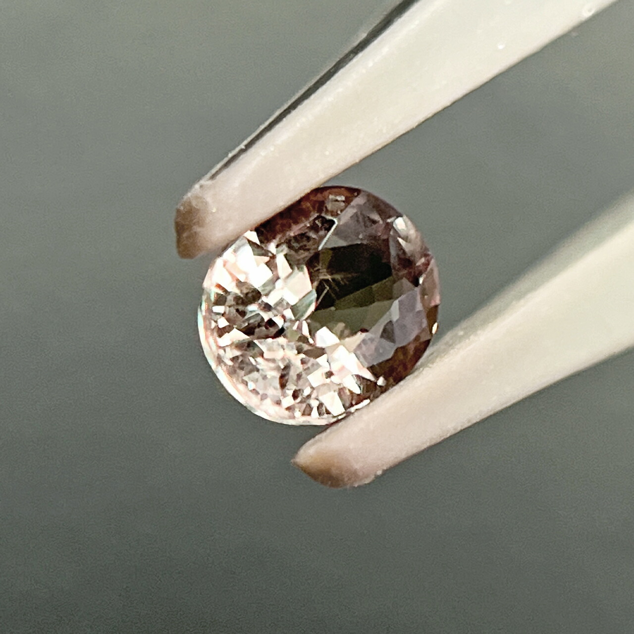 楽天市場】【カラーチェンジ】ガーネット ベキリー産 0.54ct ルース
