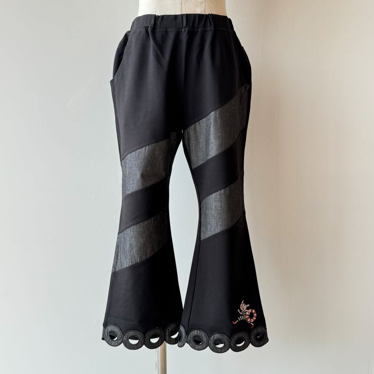 アルベロベロ黒パンツ 豚の刺繍付き 新品未使用タグ付き