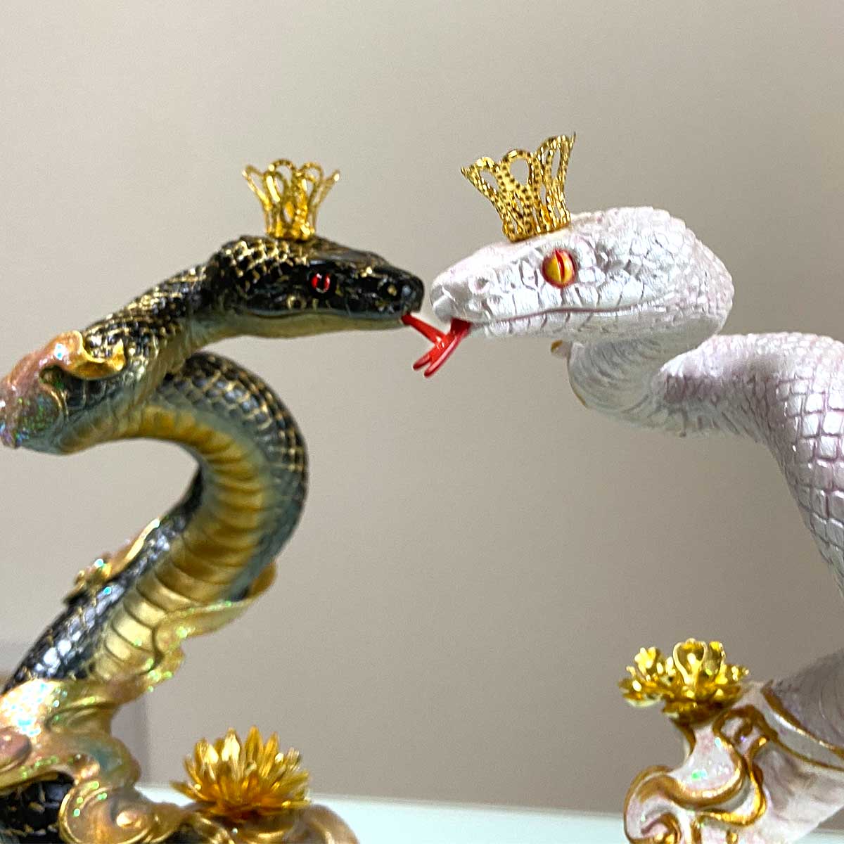 蛇巳年シマヘビ全長100cm 抜け殻破れなし商売繁盛寿運気上昇金運