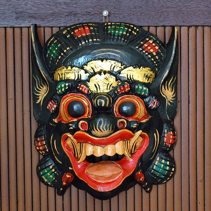 バリ島インドネシア木彫ガルーダ面壁飾C8630 バリ島 インドネシア 木彫