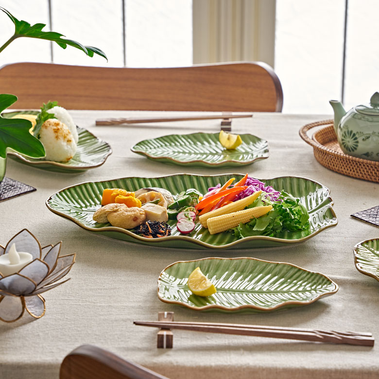 楽天市場】プレート バナナリーフ柄 Lサイズ 全長33.9cm グリーン 陶器