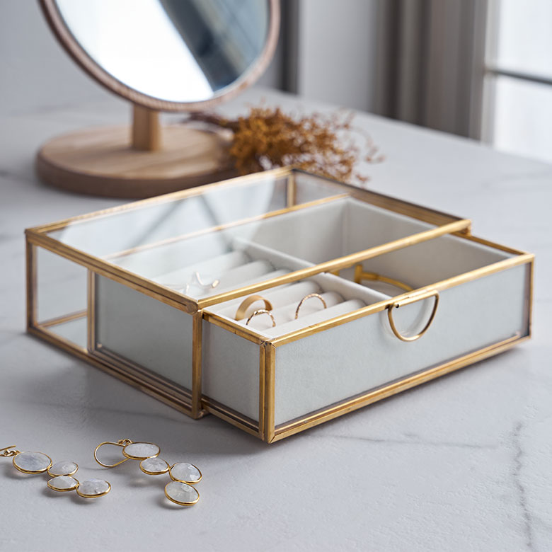 真鍮製収納ボックス 仕切り付き
