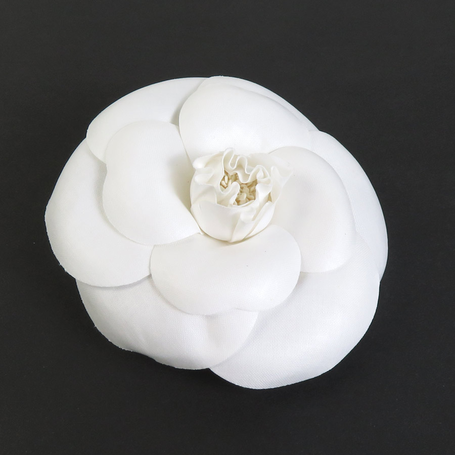 美品 シャネル ブローチ コサージュ カメリア 花 白 シャネル CHANEL