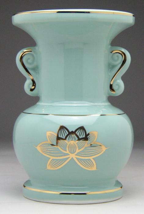 楽天市場】花瓶 青磁上金蓮 大玉仏花 花立 3.5寸 陶器製 青磁色 3.5号