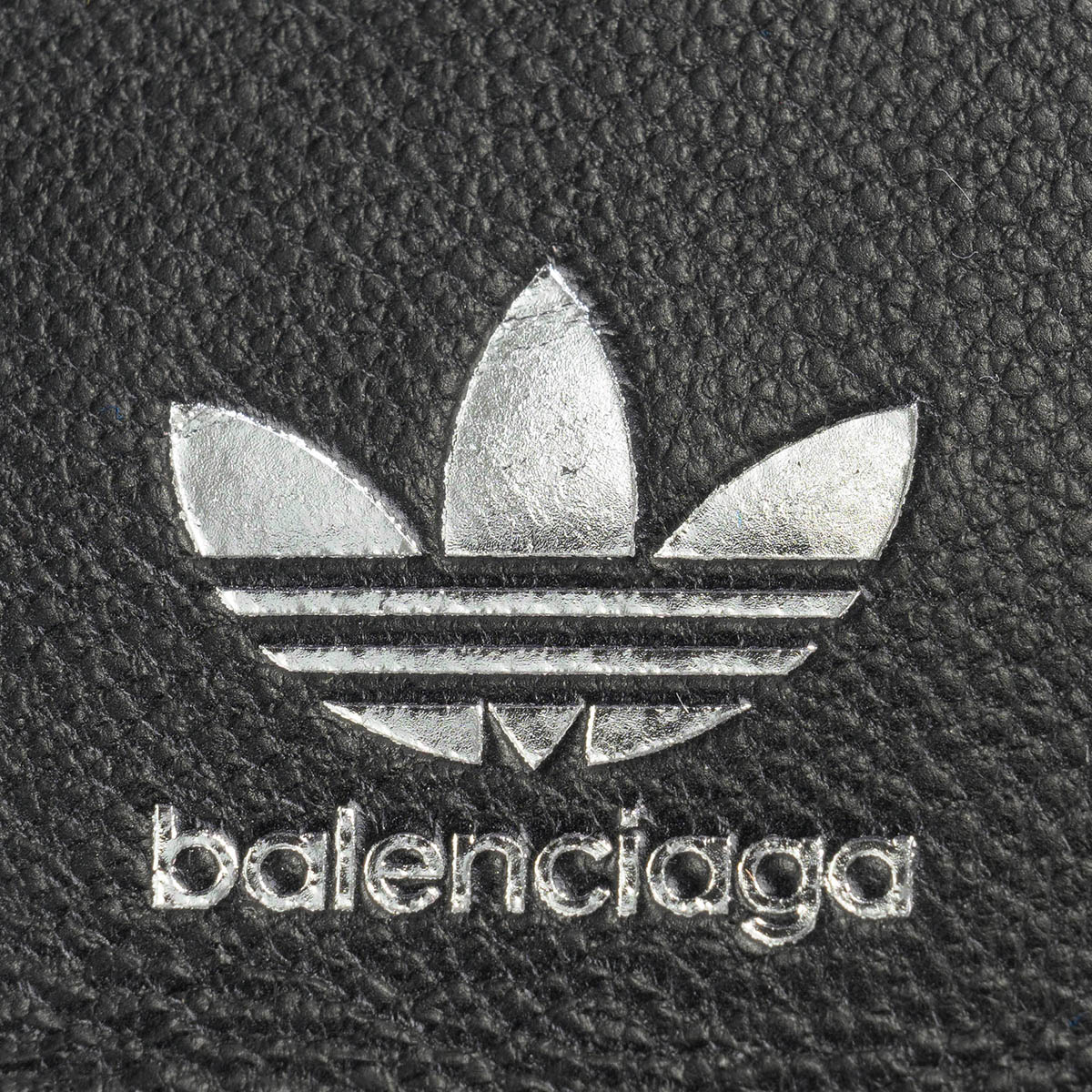 バレンシアガ 黒 手袋 アディダスロゴ付き Balenciaga x adidas Gloves