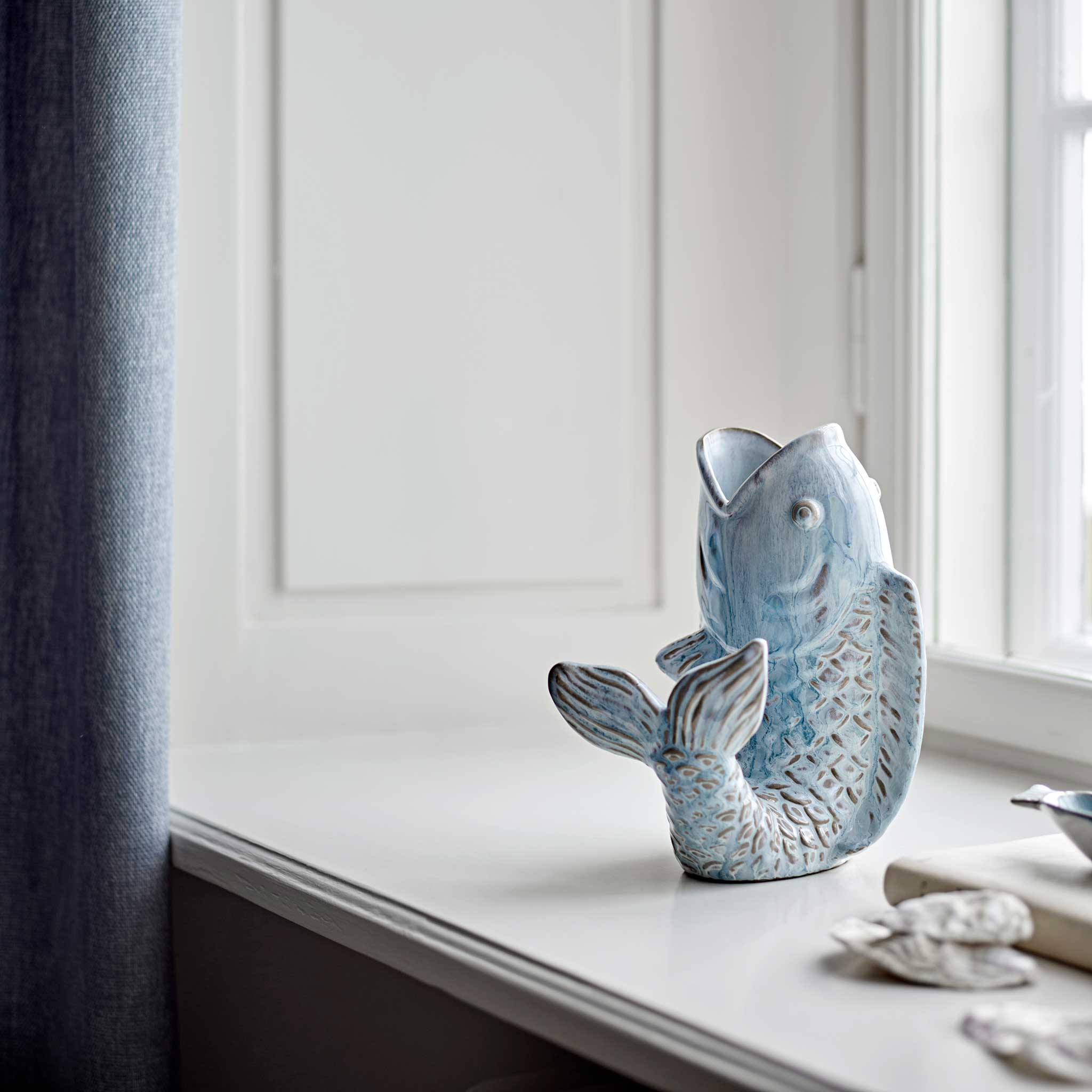 青色ガラス フラワーベース 魚モチーフ 青色ガラス フラワーベース 魚