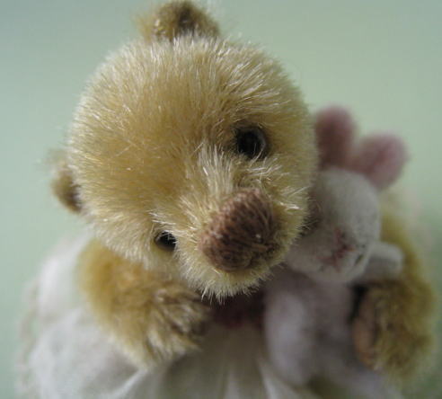 小さなミニチュアベア。小町さえりさん作 小町さえりのテディベア5周年記念