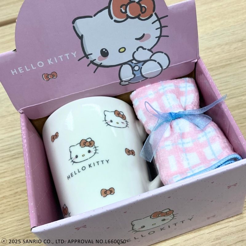 楽天市場】サンリオ タオル付きマグカップ ハローキティ クロミ