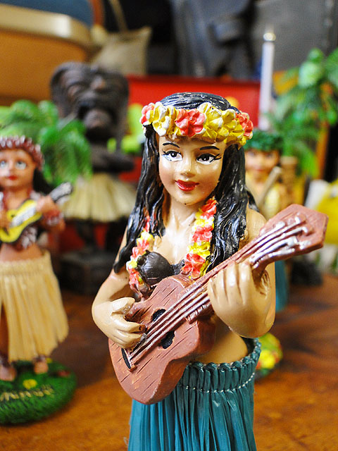 楽天市場】ハワイアン フラガール ダッシュボードドール MINI