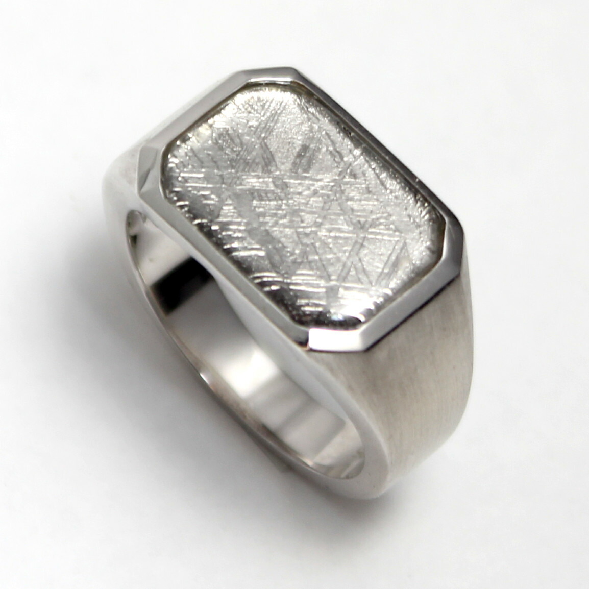 楽天市場】ギベオン 隕石 リング 指輪 印台 レディース メンズ