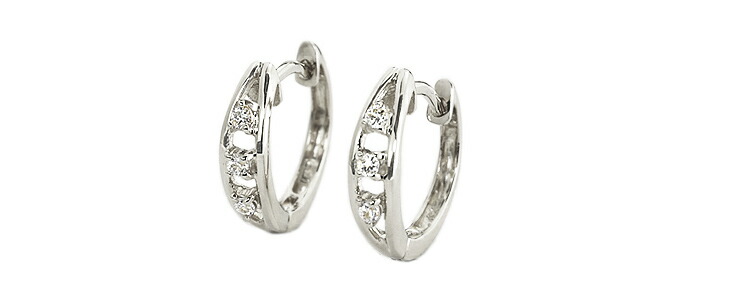 楽天市場】プラチナ中折れ式ダイヤフープピアス(11mmリーフ