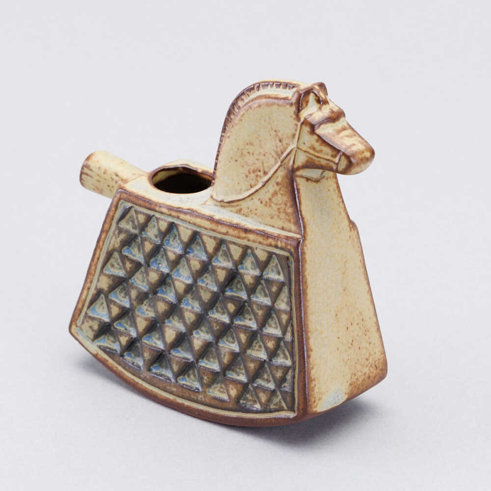 楽天市場】【ふるさと納税】【瀬戸焼】一輪挿し 馬 【かしわ窯