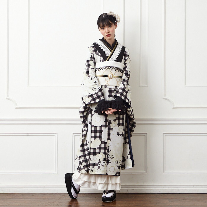 ホワイト レース振袖 パール付き帯｜ホワイト レース振袖 パール付き帯