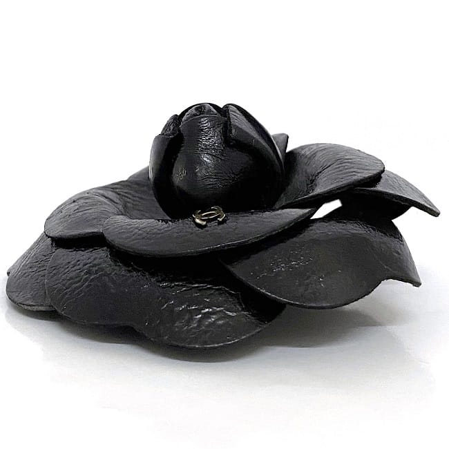 CHANEL コサージュ 黒と白 デザイン CHANEL コサージュ 黒と白