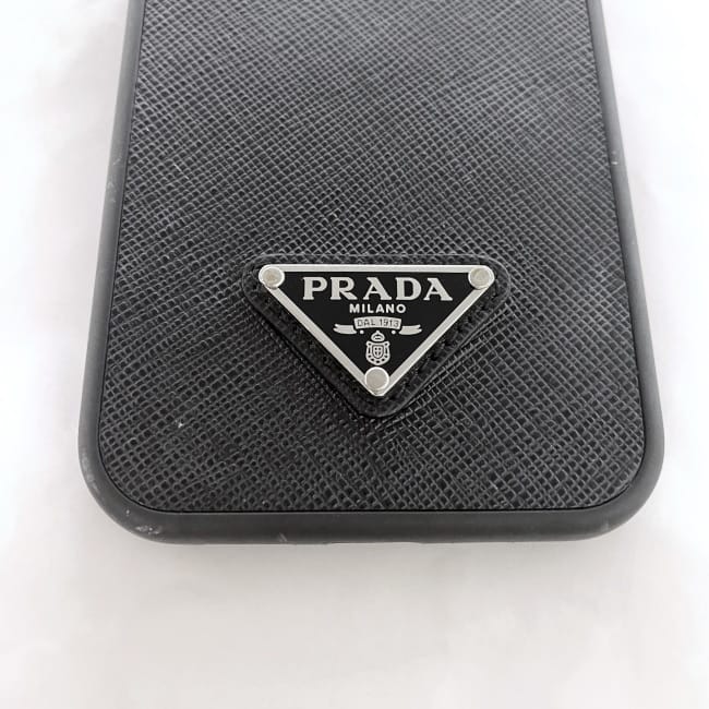 楽天市場】【送料無料】 プラダ iPhone 12 12PRO ケース ブラック