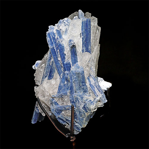 ブラジル・ミナスジェライス州産 極上ブルーカイヤナイト 原石 結晶