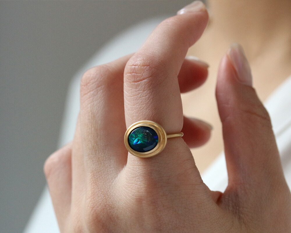 楽天市場】K18 天然ブラックオパール 1.921ct 一粒リング 11号