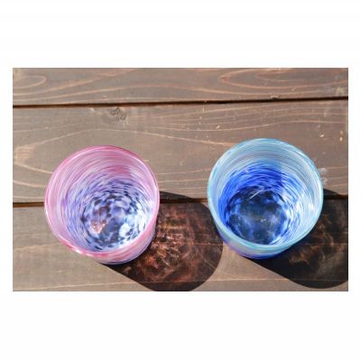 紫色の渦巻き模様ガラス皿 紫色の渦巻き模様ガラス皿 紫色の渦巻き模様