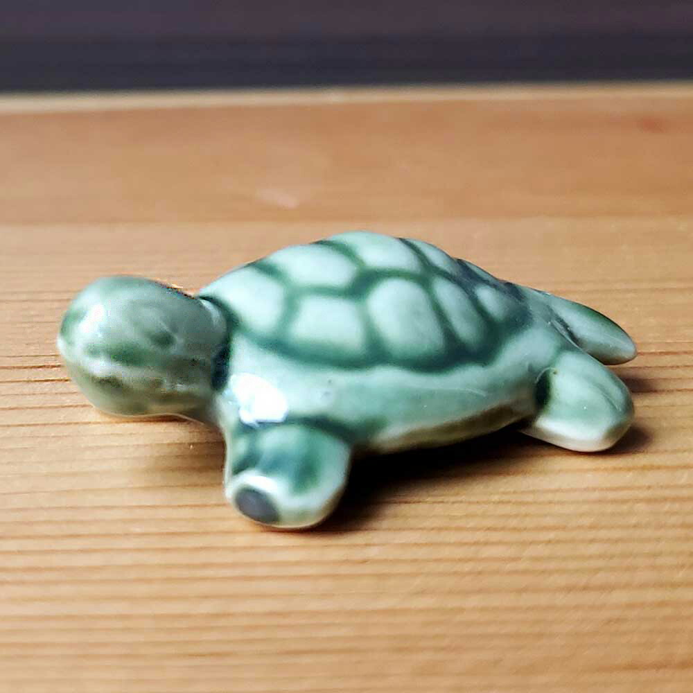 楽天市場】ミニチュア 置物 飾り フィギュア 緑 亀（かめ） 3.5cm 添配