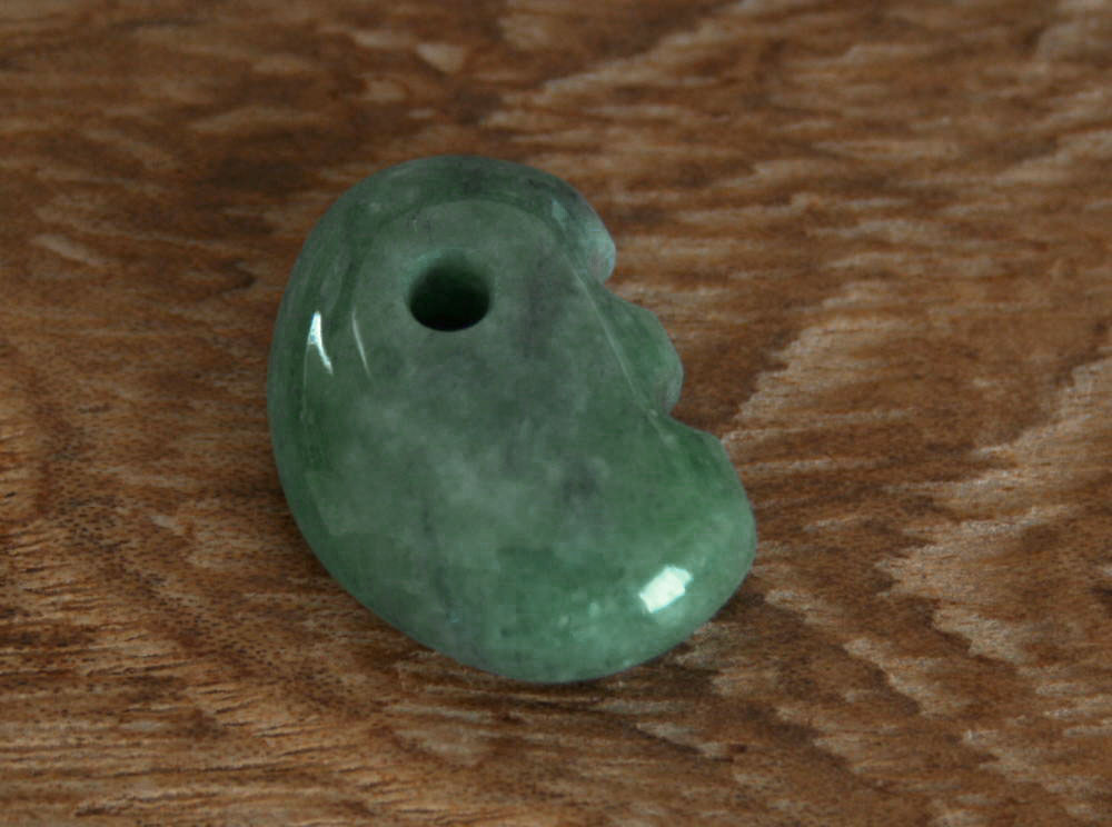 糸魚川翡翠 ヨシオ沢 勾玉 1点のみ‼︎ 糸魚川翡翠 ヨシオ沢 勾玉 1点