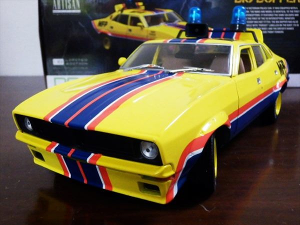 国内未入荷 750台限定 1/18 CC フォード BA ファルコン V8 国内未入荷