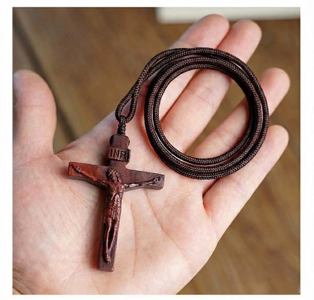 楽天市場】クロス ペンダント ネックレス 十字架 木製 紐 男女兼用