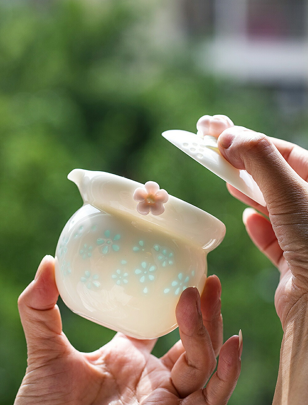 楽天市場】透かし模様で茶の色が見える玲瓏磁器 玲瓏磁 手作り 陶磁器