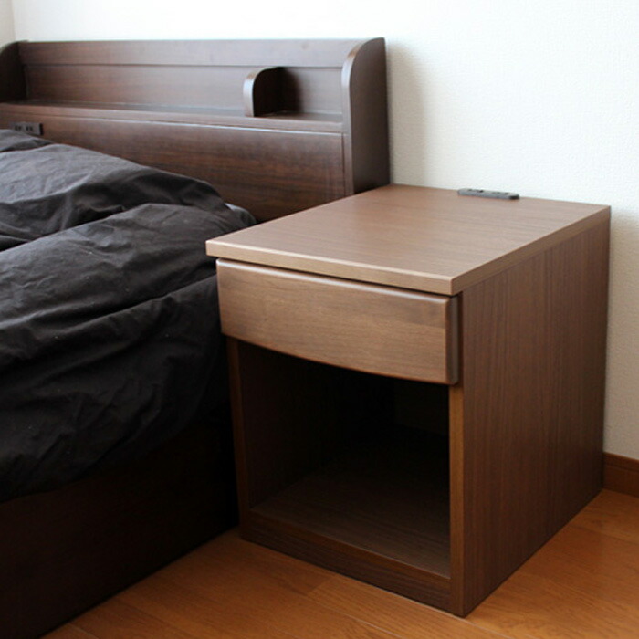 IDC 大塚家具 ナイトテーブル 棚付き 2個口 コンセント付 オーク材 IDC
