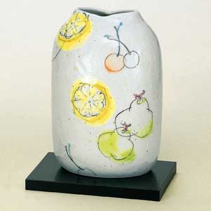 楽天市場】九谷焼 木台付7号花瓶 フルーツ 花器 華器 飾花瓶 陶器