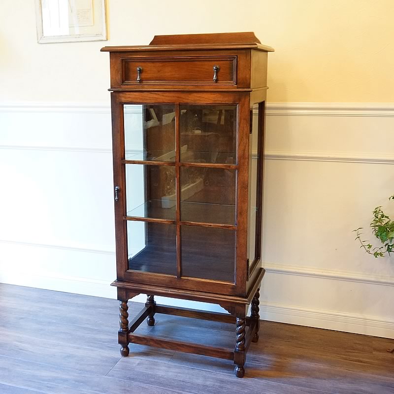 k351r120 英国らしい装飾のアンティーク家具 木製マガジンキャビネット