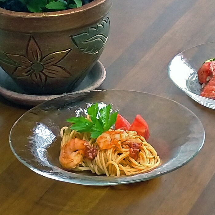 見事なガラスの大皿 見事なガラスの大皿