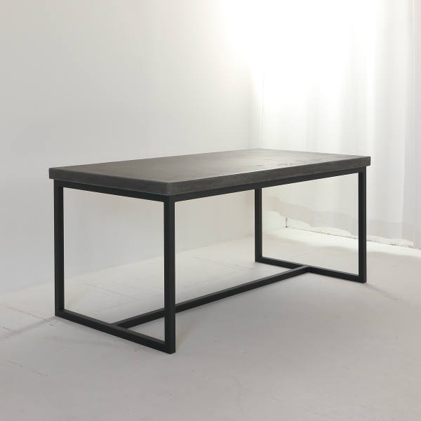 モールテックス オーダーローテーブル作成 ソファ コンクリ家具