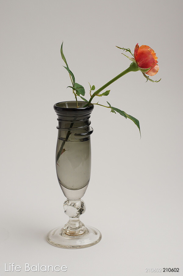 耳付 角花瓶 ガラス工房 アンティーク風 花瓶 耳付 角花瓶 ガラス工房