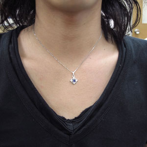 サファイアのネックレス ロイヤルブルーサファイア ネックレス