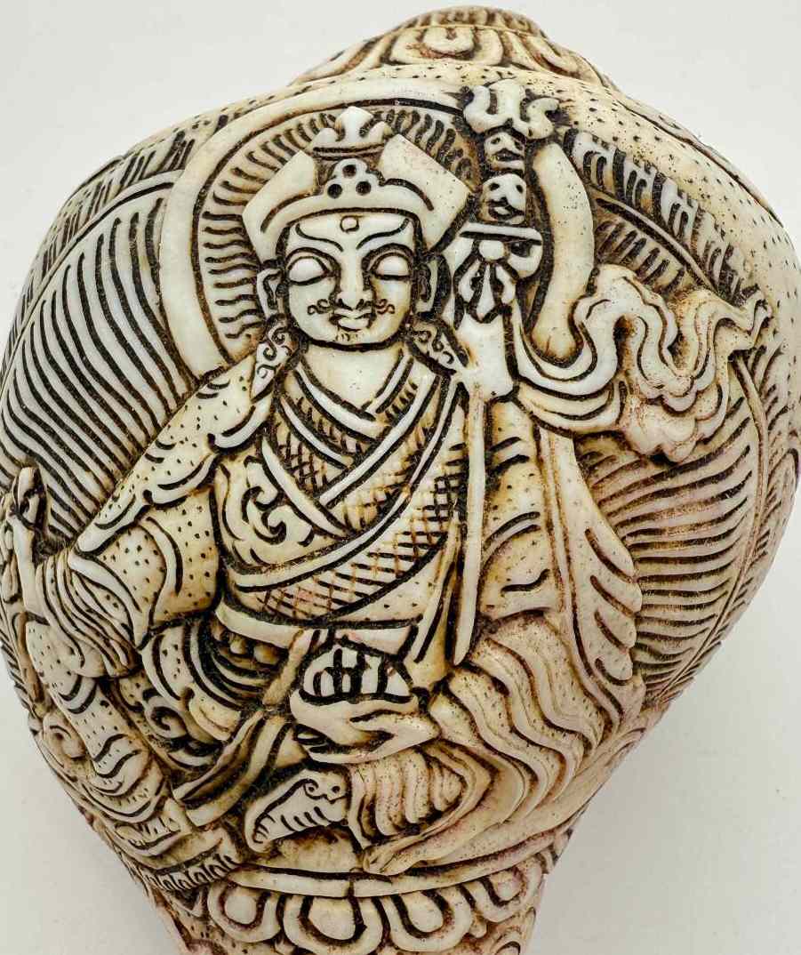 ◇チベット密教法具 法螺貝（シャンカ）パドマサンババ(グル