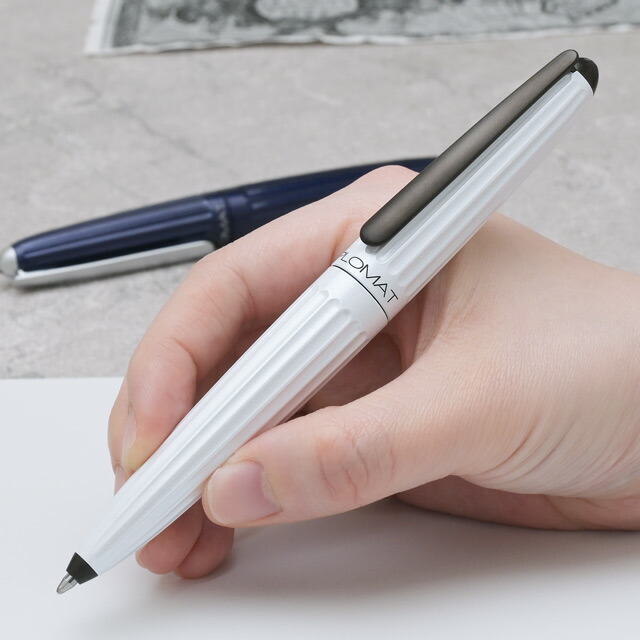 楽天市場】ディプロマット ボールペン アエロ DIPLOMAT aero 流線形