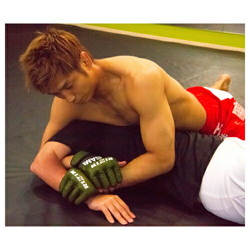 RIZIN ISAMI オープンフィンガーグローブ Sサイズ MMA 総合格闘技