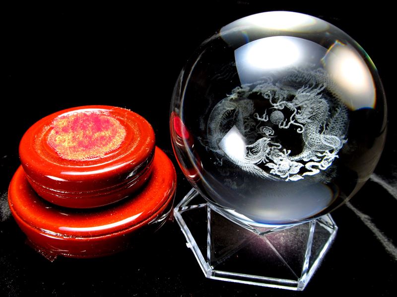 中古品】内画水晶玉 ガラス玉 鶴 品】内画水晶玉 ガラス玉 鶴