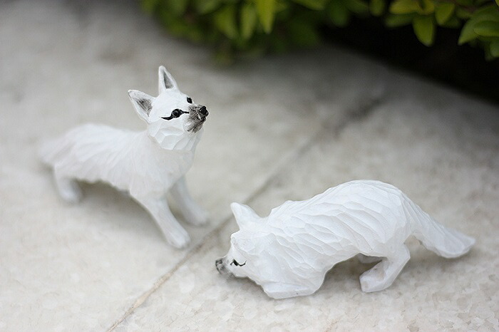 楽天市場】木彫り 狐 きつね キツネ 白狐 赤狐 狐置物 木彫り置物 木製