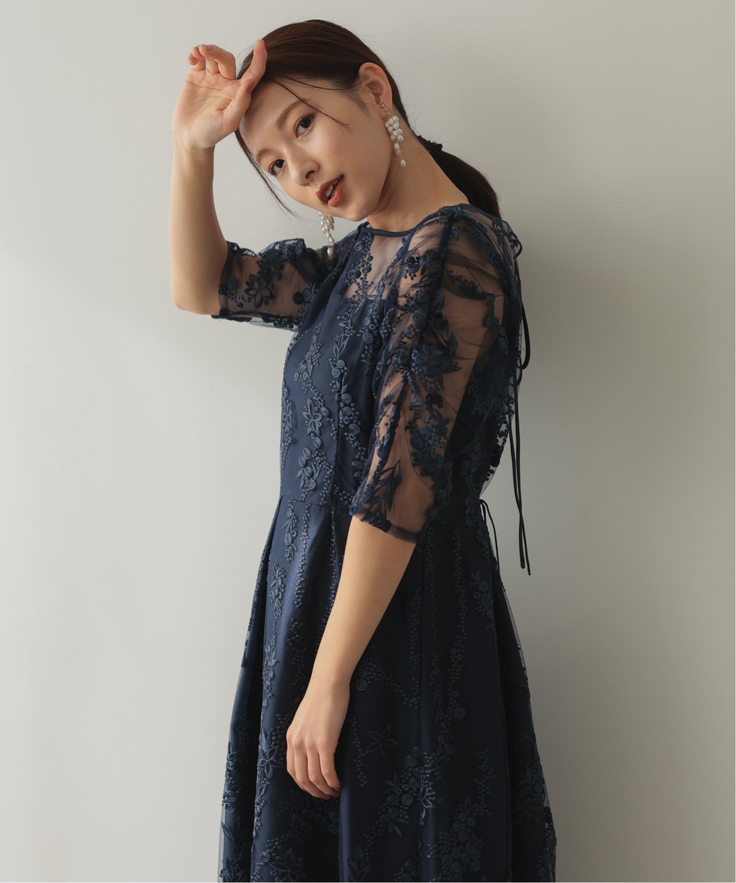 haremode｜【haremode ハレモード公式】花柄刺繍ミディ丈ドレス