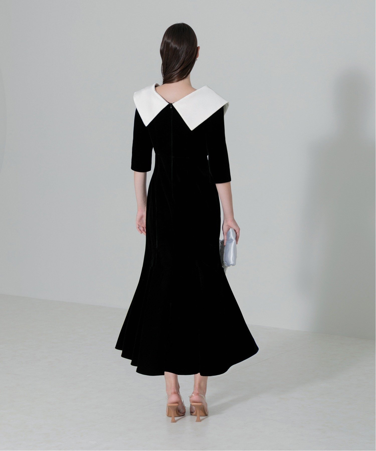 Leja｜LEJA/配色アシンメトリービッグカラーベロアマーメイド